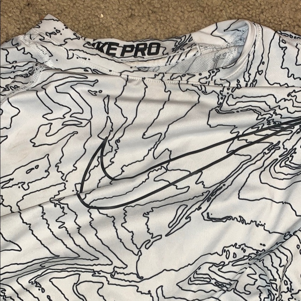 black and white nike dri fit